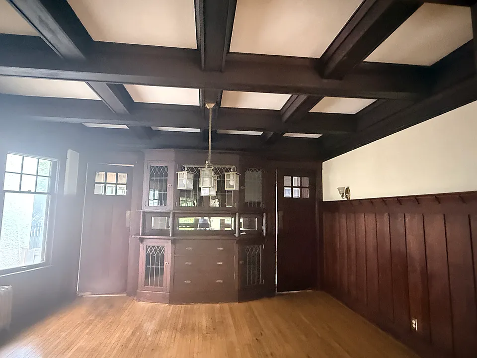 1514 11th Ave W