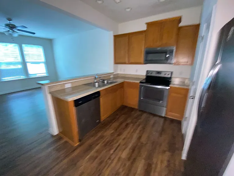 3016 Haskell Dr — Photo 6