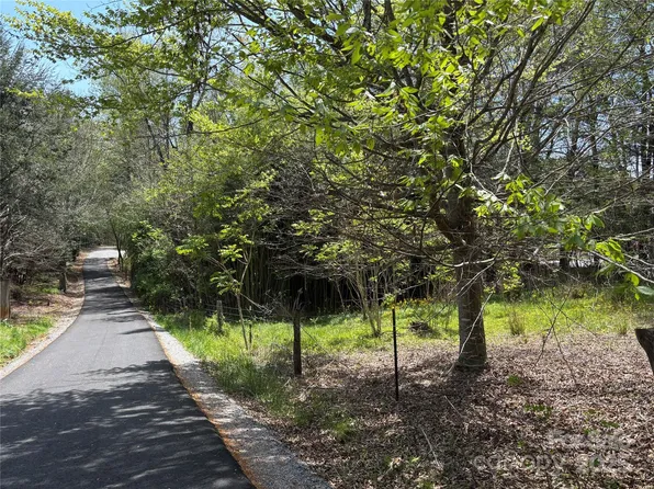 0 Dendron Hill Ln, Etowah, NC 28729