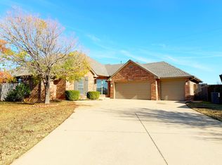 17040 Hardwood Pl, Edmond, OK 73012