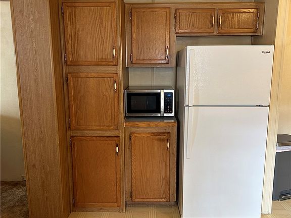 4th image of 2655 Stoneyridge Dr