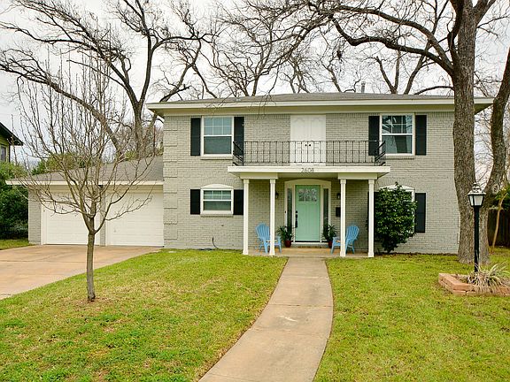 3rd image of 2608 Lansbury Dr