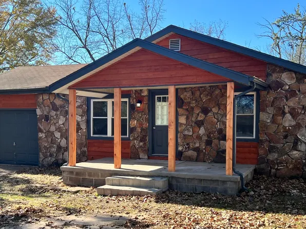 421 N Gary Avenue, Bolivar, MO 65613