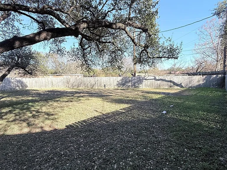 8621 Talyne Chaise Cir #B — Photo 17