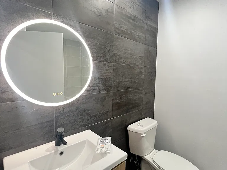 553 Market St #1C — Photo 7
