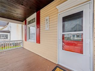 909 Russellwood Ave, Mc Kees Rocks, PA