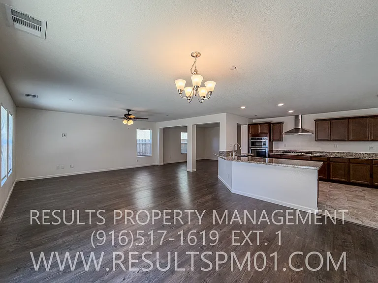 4329 Gentry Way — Photo 13