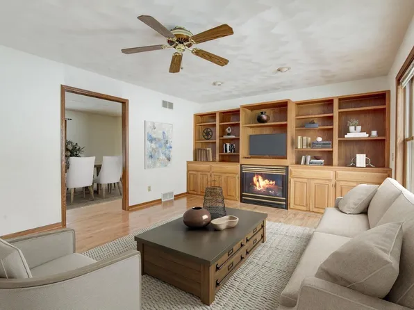 300 Forreston Drive, Cottage Grove, WI 53527