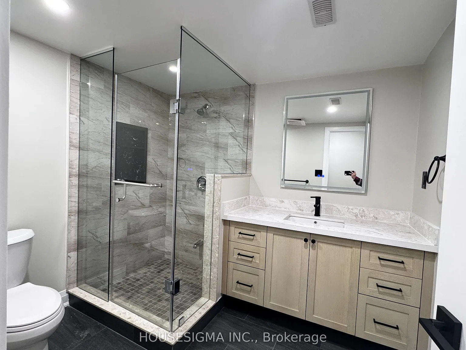 2 bed, $2,000 — Photo 4