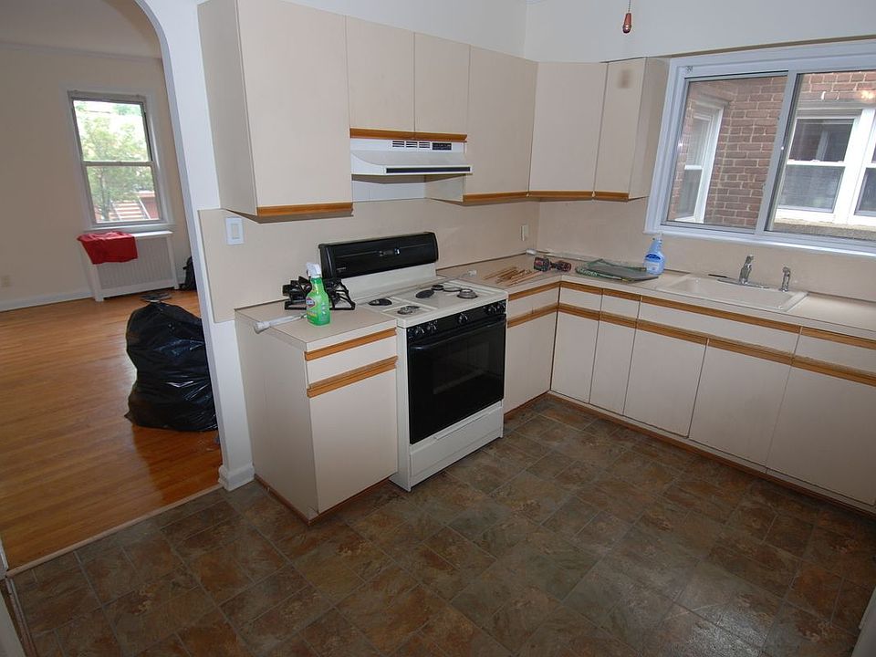 1st image of 21-31 47th St #2FF