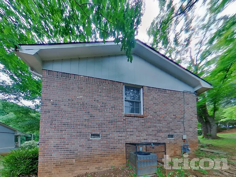 887 Sheppard Way — Photo 17