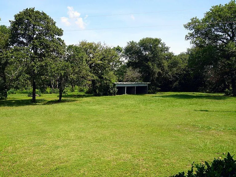2329 N Berlin Rd — Photo 27