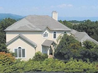 5341 Fox Ridge Rd, Roanoke, VA 24018