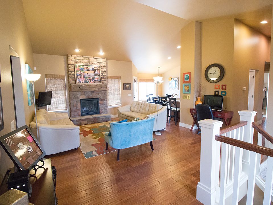 Upstairs Living Room