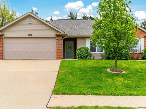 3004 Woods Crossing Dr, Columbia, MO 65202