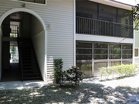 4th image of 8021 S Woods Cir Unit 2