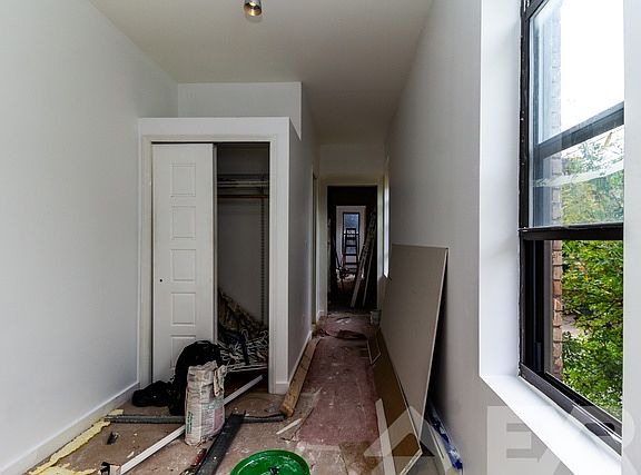 4th image of 82 Saint Nicholas Ave #L2