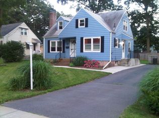 98 Chambers St, Manchester, CT 06042