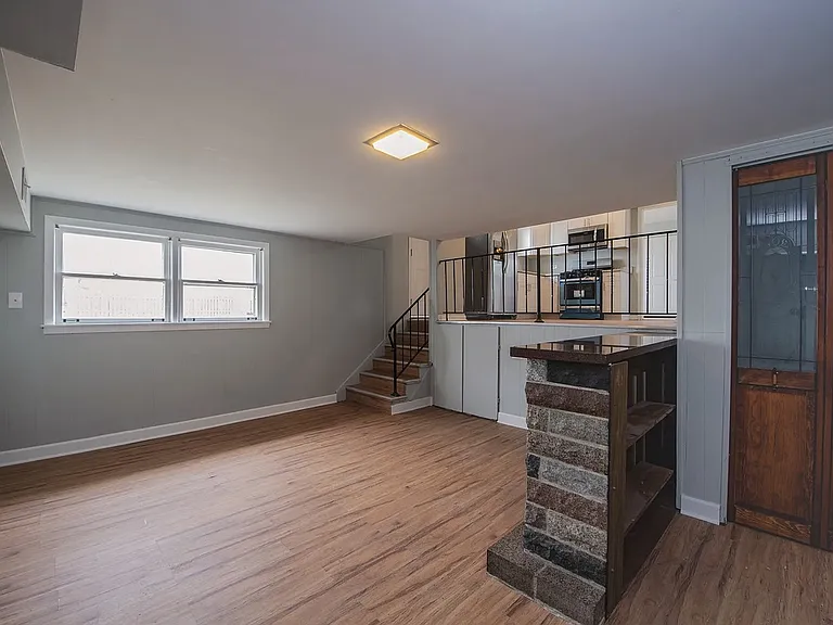 16450 Roy St — Photo 3