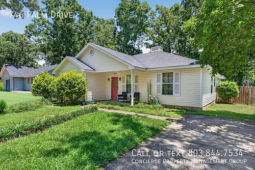 746 Palm Dr Photo 1