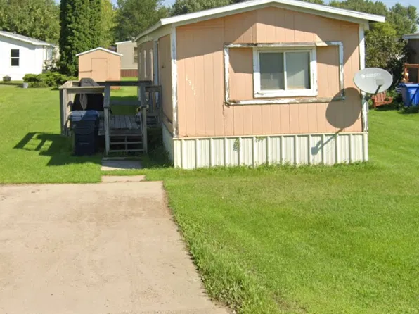 1311 11th Ave SW, Watertown, SD 57201