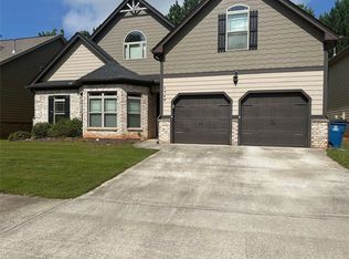 1749 Misselthrush Ln, McDonough, GA