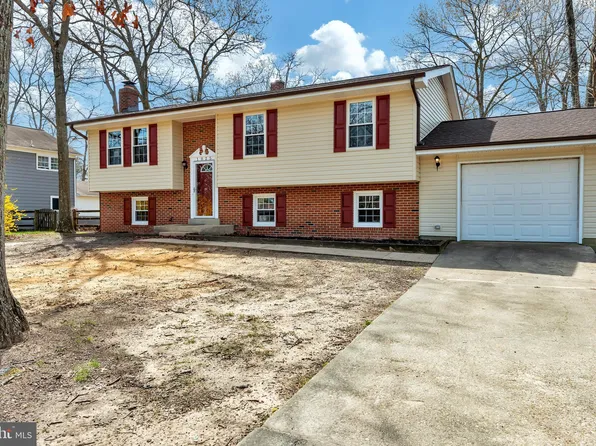 1025 Bannister Cir, Waldorf, MD 20602