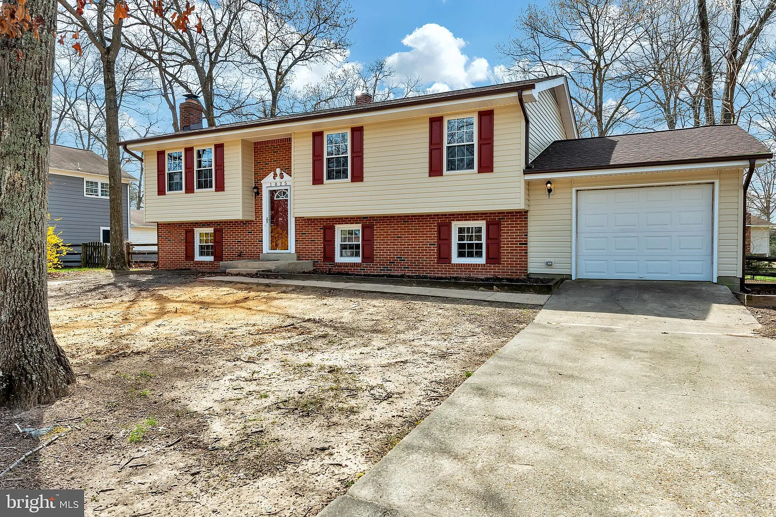 1025 Bannister Cir photo 1