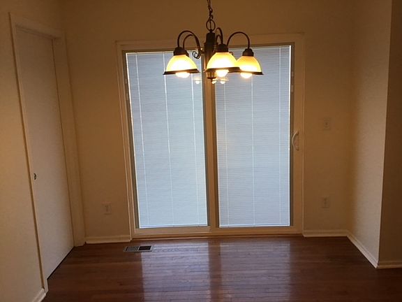 3rd image of 8166 Creekstone Ln