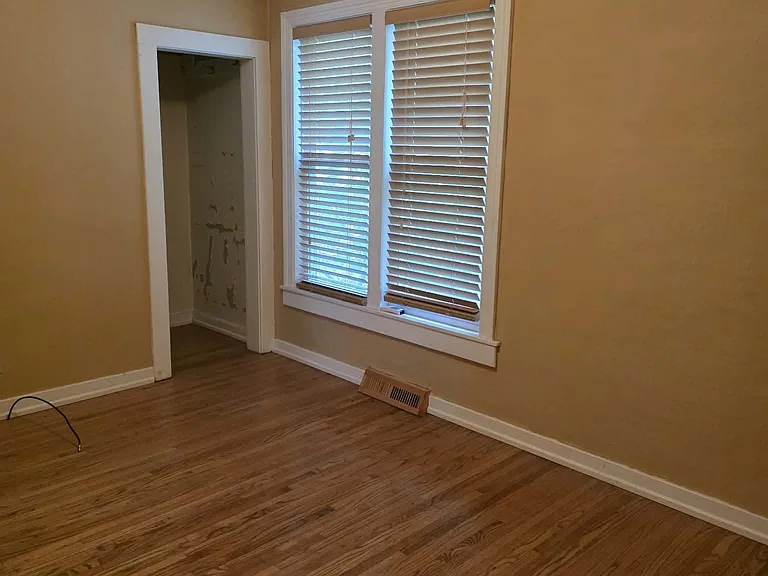 218 W Kemp Ave — Photo 6