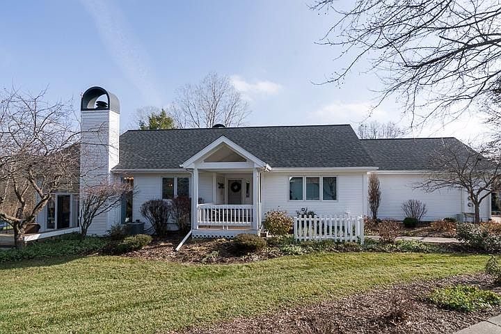 1st image of 110 Quiet Creek Cir