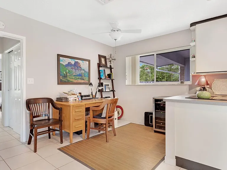 2156 NE 27th Dr — Photo 12