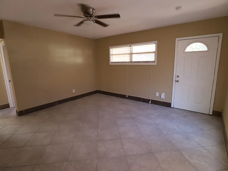 4124 Flamingo Dr — Photo 8