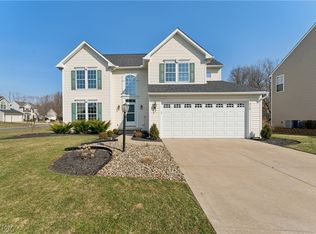 719 Brookside Ln, Northfield, OH 44067