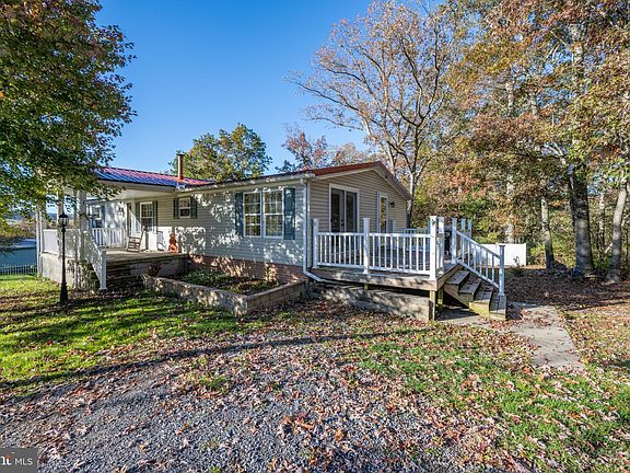 3rd image of 13 Hazel Glade Dr
