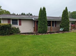 10540 Maple Ridge Rd, Medina, NY 14103