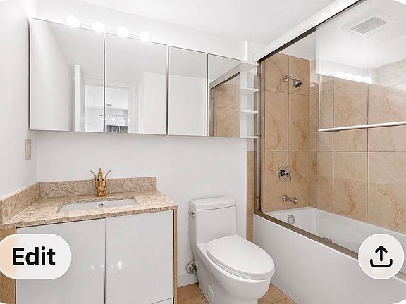3rd image of 2328 Oxford St #205