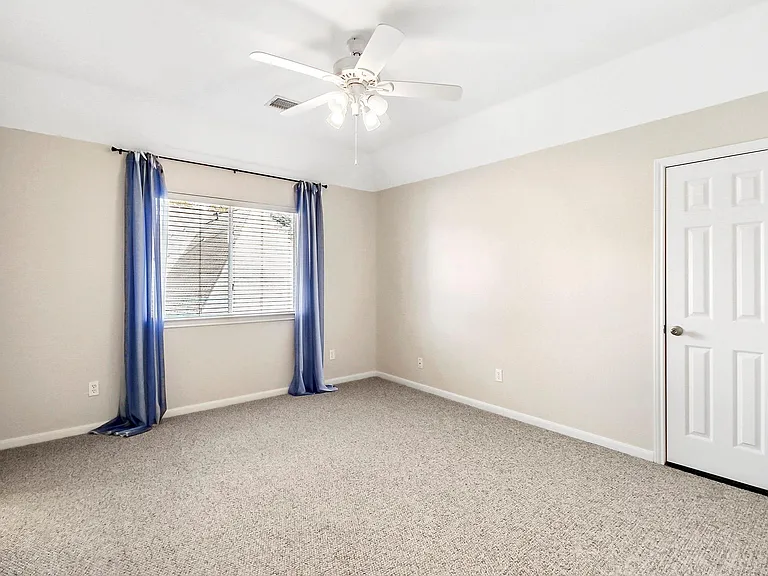 803 Chisel Point Dr — Photo 28