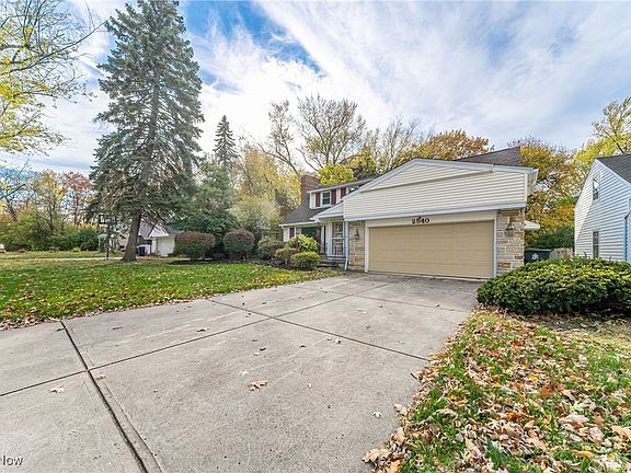 2nd image of 2540 Newbury Dr