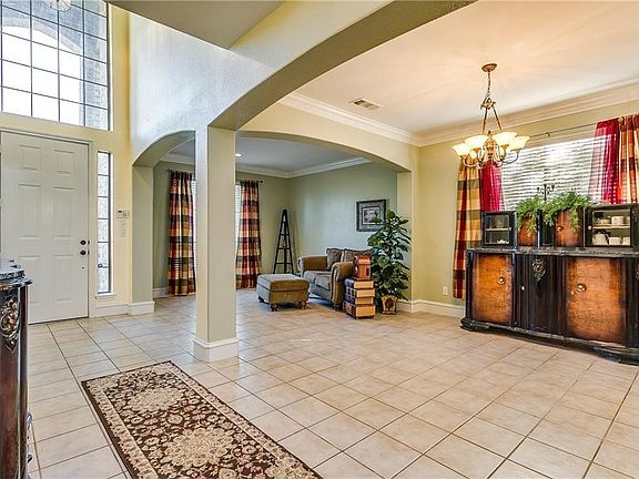 4th image of 217 Flagstone Dr