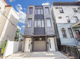 810 6th St, Union City, NJ 07087