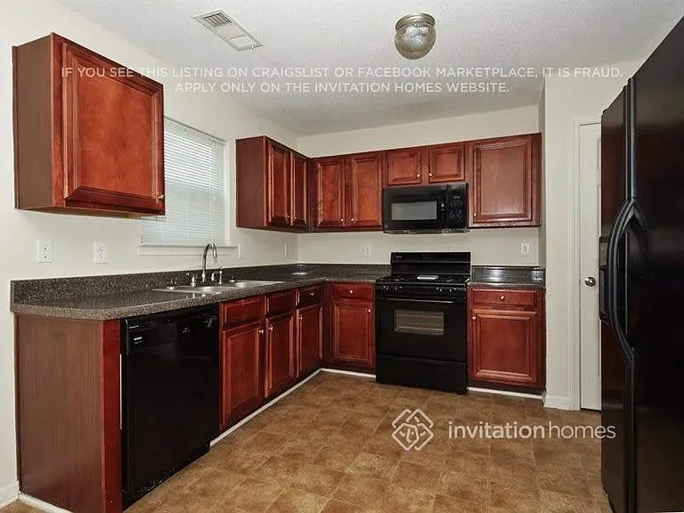 4838 Bryant Dr — Photo 8