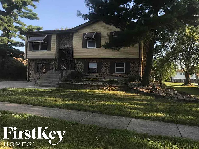 6320 Streamwood Ln photo 1