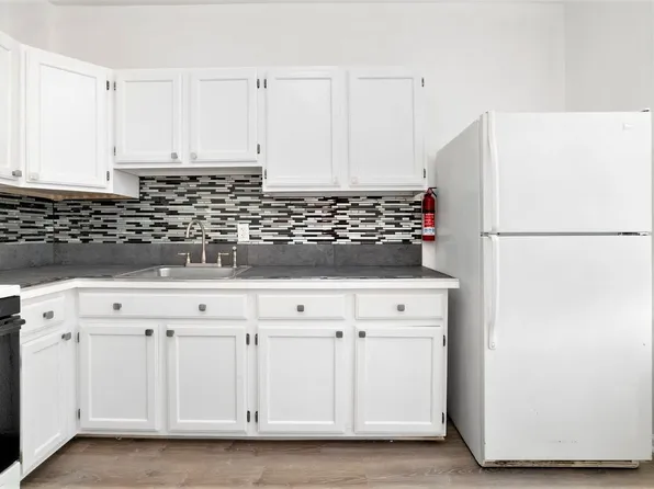 118 Seaview Ave, Jersey City, NJ 07305