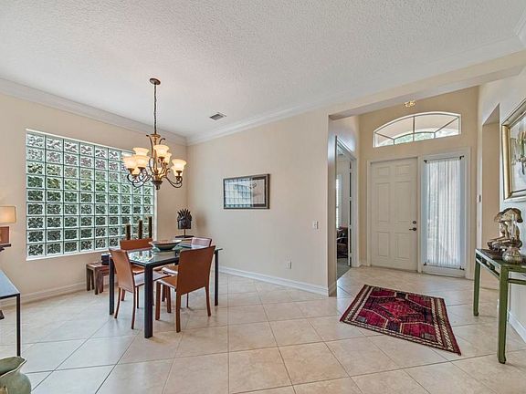 3rd image of 10953 Deer Park Ln