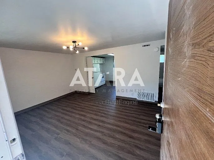 461 E Locust St #2 — Photo 7