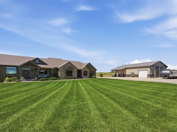 5231 NW Valencia Rd, Silver Lake, KS 66539