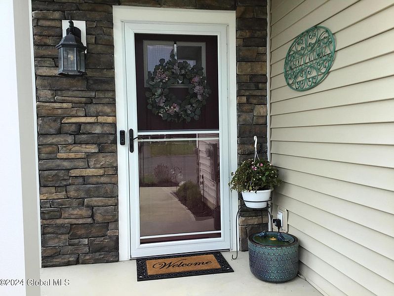 3rd image of 51 Hillard Lane