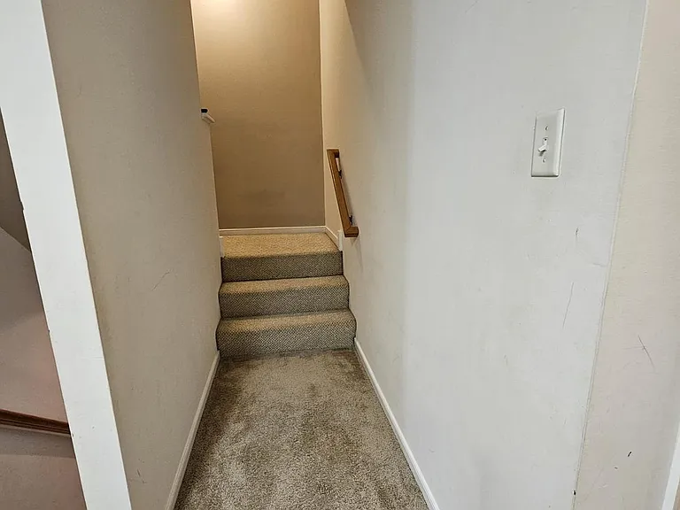 1300 Lomond Dr — Photo 15