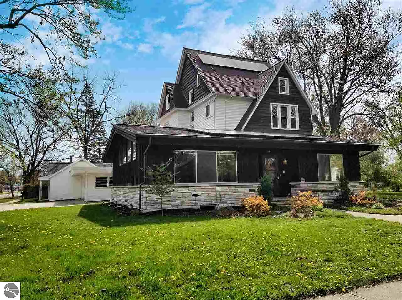 220 N Kinney Ave photo 1